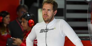 Foto zur News: Defekte bei Vettel und Leclerc: Ferrari-Fiasko im