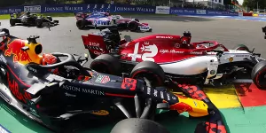 Foto zur News: Rennunfall: Verstappen und Räikkönen nach Spa-Crash nicht