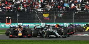 Foto zur News: Formel-1-Liveticker: Red Bull verärgert über