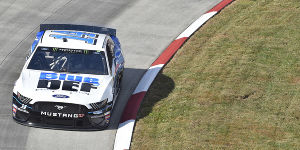 Foto zur News: Austin: Haas-Piloten dürfen NASCAR-Auto testen
