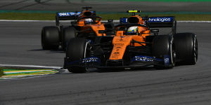 Foto zur News: Carlos Sainz: Mit bestimmten Kurven kommt der McLaren nicht