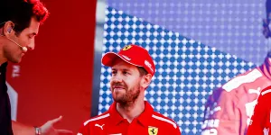 Foto zur News: Mark Webber: Sebastian Vettel ist &quot;kein guter Zuhörer&quot;