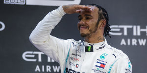 Foto zur News: Fahrerkollegen wählen Lewis Hamilton zum Fahrer des Jahres