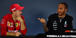 Foto zur News: Lewis Hamilton #AND# Ferrari: Ein abgekartetes Spiel?
