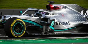 Foto zur News: Formel-1-Live-Ticker: Verstappen dreht sich, Hamilton mit