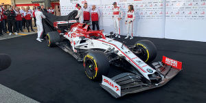 Foto zur News: Vor Testauftakt: Alfa Romeo und Haas zeigen neue