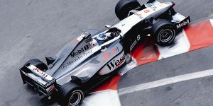 Foto zur News: Papaya bleibt: McLaren wird auch mit Mercedes-Motoren kein