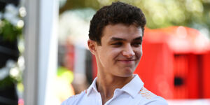 Foto zur News: Ersatz für Australien: Formel-1-Profis fahren virtuell gegen