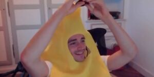 Foto zur News: &quot;Wahre Persönlichkeit&quot;: Wie Banane ist Charles Leclerc?