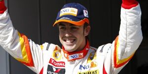 Foto zur News: Für &quot;kommende Saisons&quot; bei Renault: Fernando Alonso zurück