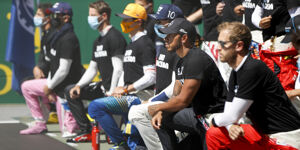 Foto zur News: Kein Tributhelm für NFL-Spieler: Lewis Hamilton fürchtete
