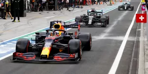 Foto zur News: 1,4 Sekunden: Mercedes über Red-Bull-Rückstand im