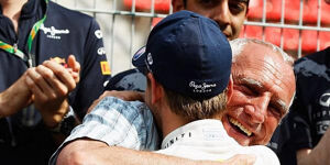 Foto zur News: Entschuldigung bei Red Bull: Vettel &quot;bereut&quot; Umstände des