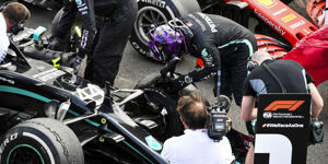 Foto zur News: Mercedes zu sorgenfrei: Hatten Reifenschäden &quot;nicht auf dem