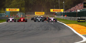 Foto zur News: Mercedes zittert vor dem Start: Kommt Ricciardo aus dem