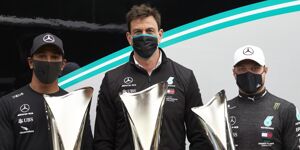 Foto zur News: Mercedes: Das ist die Deadline für neuen Hamilton-Vertrag