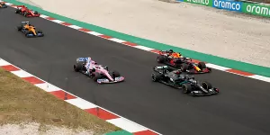 Foto zur News: Max Verstappen: Perez hat mir nicht genug Platz gelassen