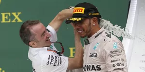 Foto zur News: Paddy Lowe: Lewis Hamiltons WM-Titel waren nicht &quot;leicht&quot;