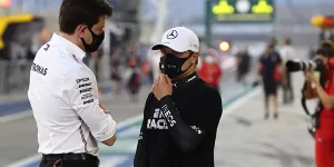 Foto zur News: Toto Wolff: Valtteri Bottas gerät bei Mercedes &quot;immens unter