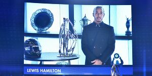 Foto zur News: Hamilton in der WM-PK: &quot;Dankbar, dass wir Rennen fahren