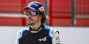 Foto zur News: Renault-CEO: Fernando Alonso ist &quot;der Pate&quot; des Alpine-Teams