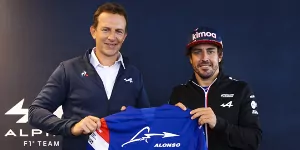 Foto zur News: Offiziell: Fernando Alonso auch in der Formel-1-Saison 2022