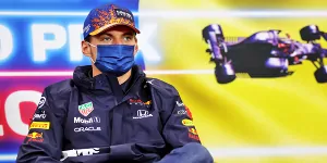 Foto zur News: Motorenstrafe droht: Max Verstappen fordert neue