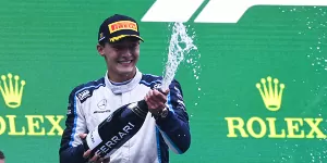 Foto zur News: Verstappen: George Russell wird Lewis Hamilton das Leben