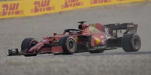 Foto zur News: Ferrari findet Grund für Leclercs große Verwirrung im