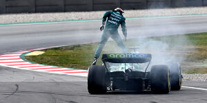 Foto zur News: Sebastian Vettel: Feuer beendet Aston Martins Barcelona-Test