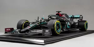 Foto zur News: Feiern Sie den F1-Saisonstart 2022 mit Modellautos von