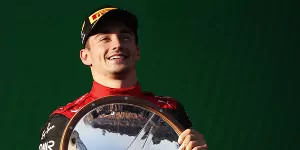 Foto zur News: F1-Rennen Melbourne: Leclerc gewinnt bei Verstappen-Pleite!