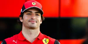 Foto zur News: Bis 2024: Ferrari verlängert Vertrag von Carlos Sainz um