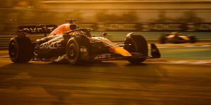 Foto zur News: F1-Training Abu Dhabi: Max Verstappen klar schneller als