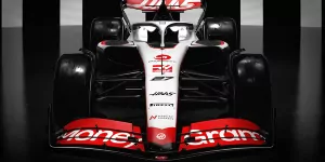 Foto zur News: Formel-1-Liveticker: Designpräsentation des Haas VF-23 von