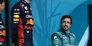 Foto zur News: Alonso über Siegchancen 2023: Müssen auf Fehler von Red Bull