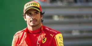 Foto zur News: Verfolgung erfolgreich aufgenommen: Sainz nach Monza-Podium