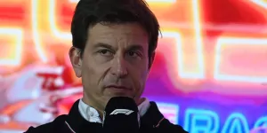 Foto zur News: Eklat in Pressekonferenz: Toto Wolff und Frederic Vasseur