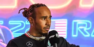 Foto zur News: Lewis Hamilton: Frontalattacke gegen Sulayem bei der