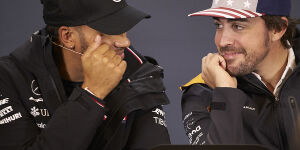 Foto zur News: Alonso stellt Hamiltons &quot;Kindheitstraum&quot; von Ferrari in