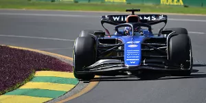 Foto zur News: Kein Ersatzchassis dabei: Williams zieht Logan Sargeant in