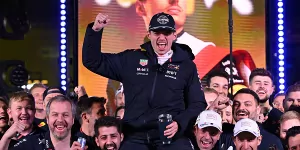 Foto zur News: Horner: Verstappen hat hinter den Kulissen härter gearbeitet