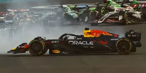 Foto zur News: Surer über Red-Bull-Misere: &quot;Wenn der Max sagt, das ist