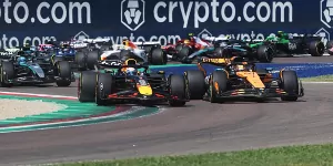 Foto zur News: Max Verstappen gewinnt Imola 2025 nach Mega-Move: &quot;Bist du