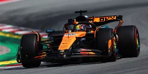 Foto zur News: Qualifying Barcelona: Oscar Piastri nimmt das Feld