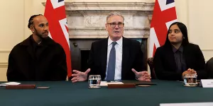 Foto zur News: Treffen mit dem Premierminister: Lewis Hamilton mischt in Bildungspolitik mit