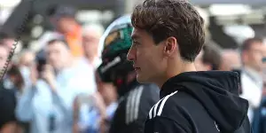 Foto zur News: Martin Brundle: George Russell wird von Mercedes unfair behandelt