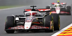 Foto zur News: &quot;Zwei Runden zu spät&quot;: Wie Haas Esteban Ocon das Rennen vermurkst hat