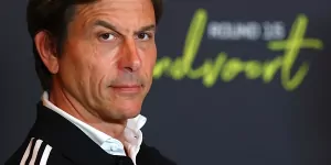 Foto zur News: Toto Wolff packt aus: Wie er mit Fake-News und KI-Pornos über sich umgeht