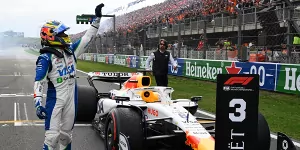 Foto zur News: Villeneuve sicher: Hadjar 2026 neben Verstappen bei Red Bull